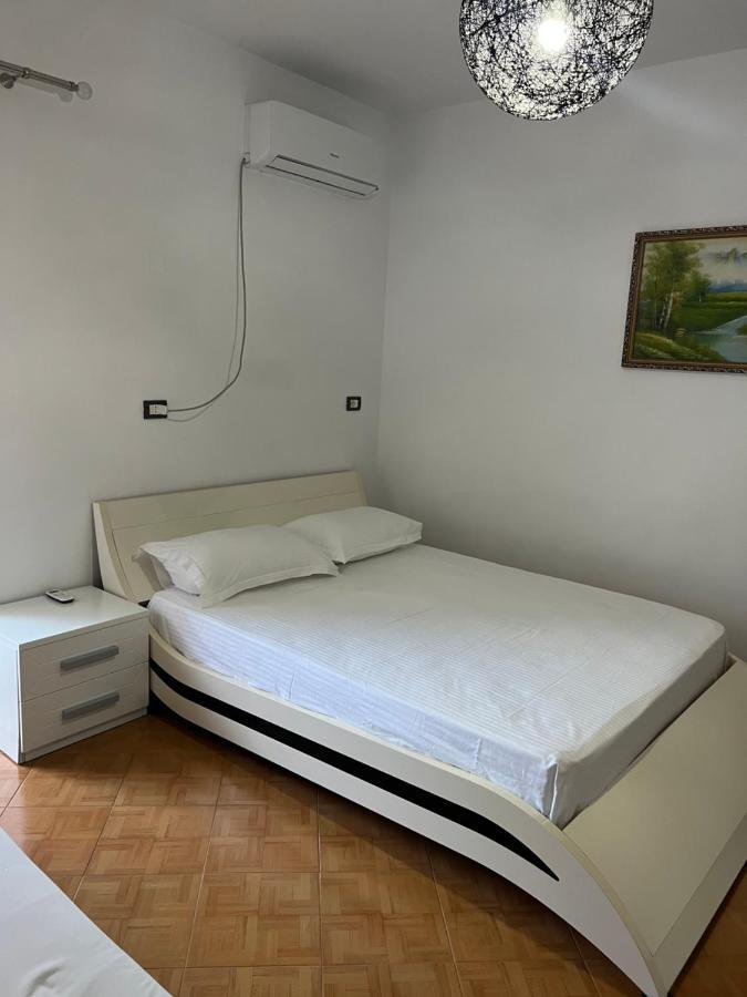 Rooms For Rent Habipi Vlore Exterior photo