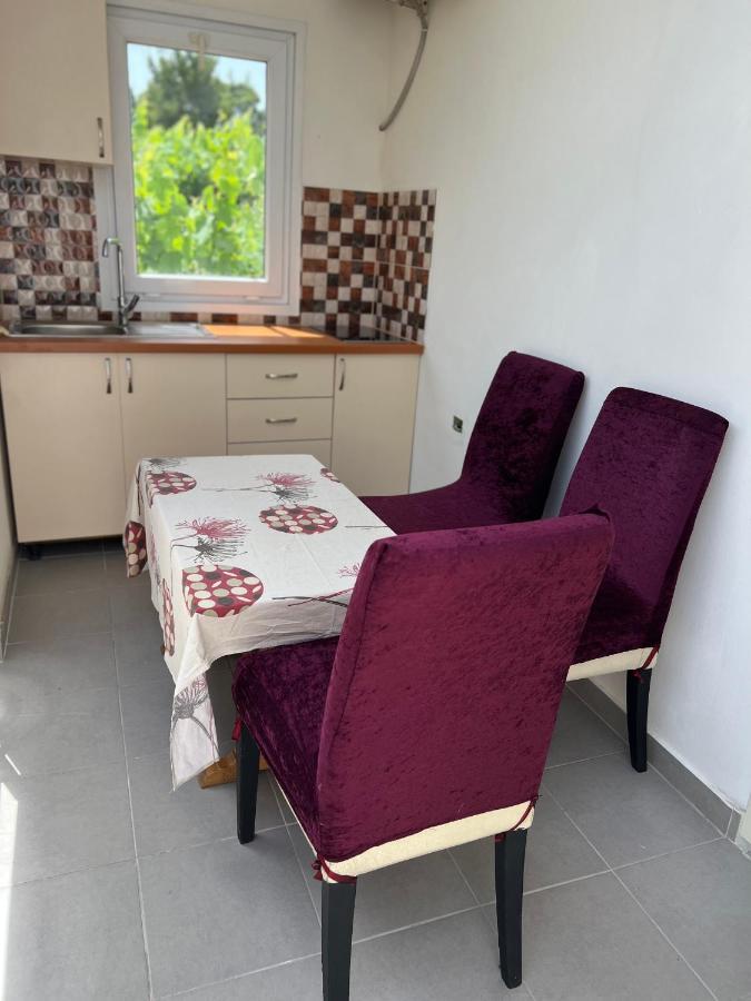 Rooms For Rent Habipi Vlore Exterior photo
